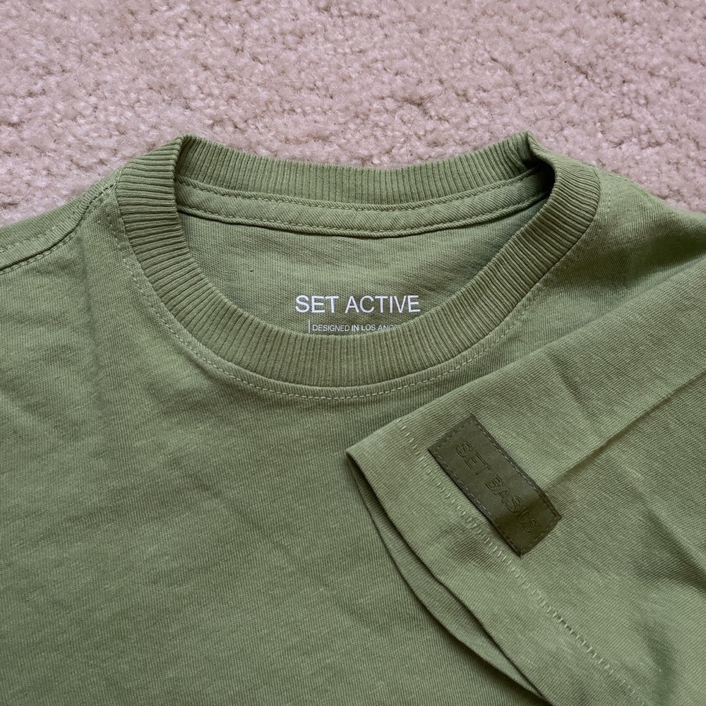 Set Active Mid Tee in Field